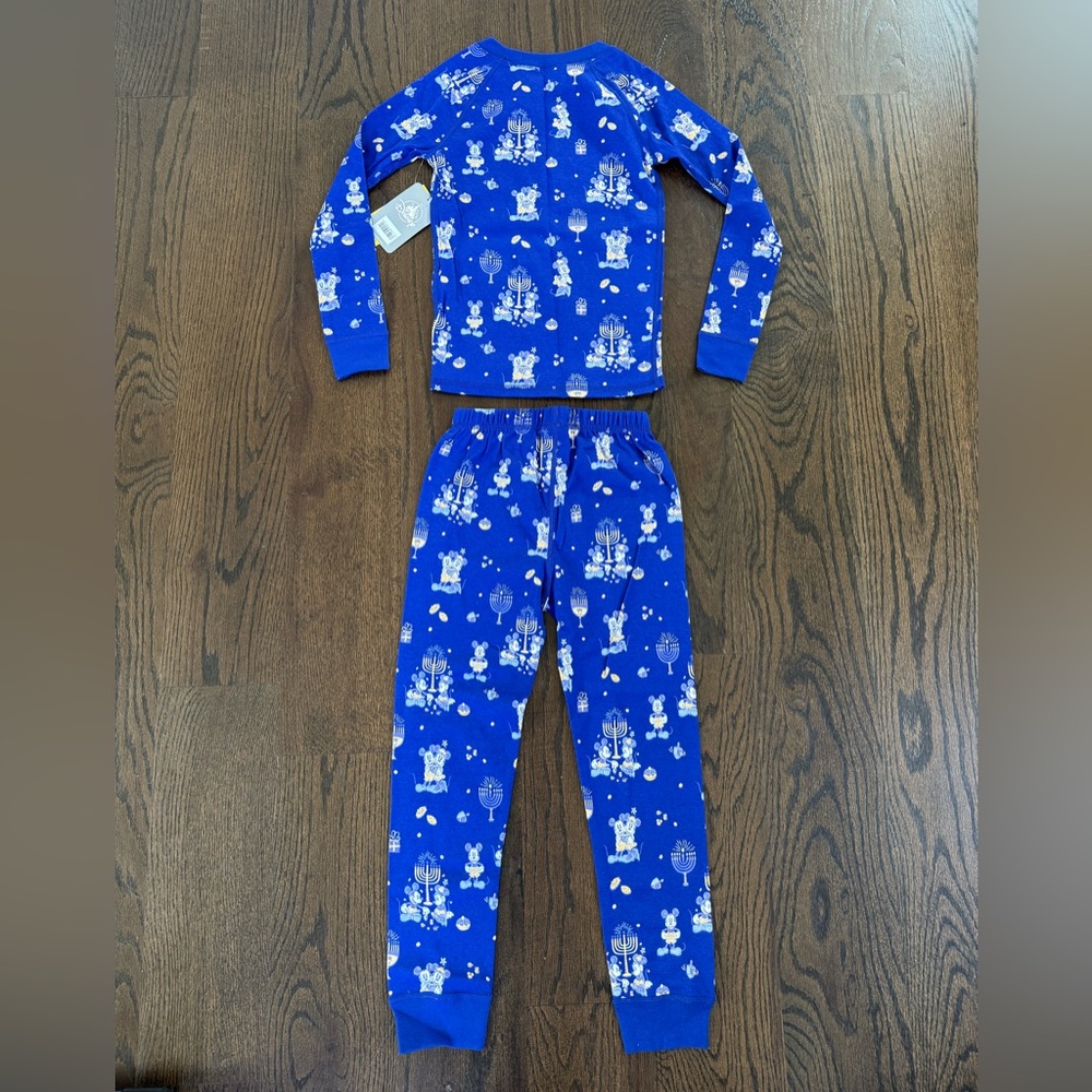 NWT Disney Hanukkah Blue Kids Pajama Set with Character Print size 6 - Picture 2 of 5